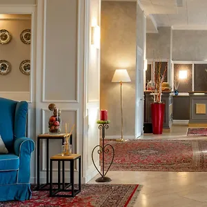 4* מלון Ambasciatori